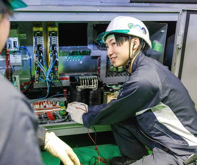 工業化成　技術者　エンジニア