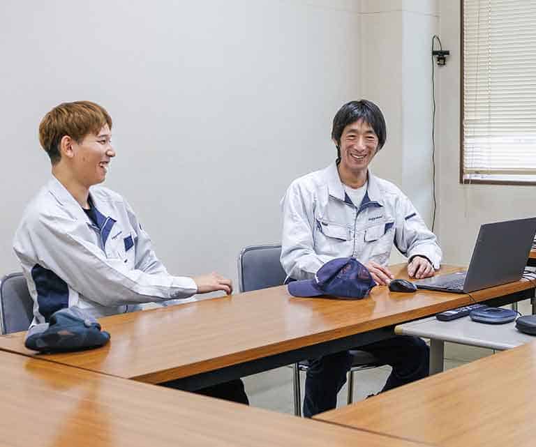 工業化成　技術者　エンジニア