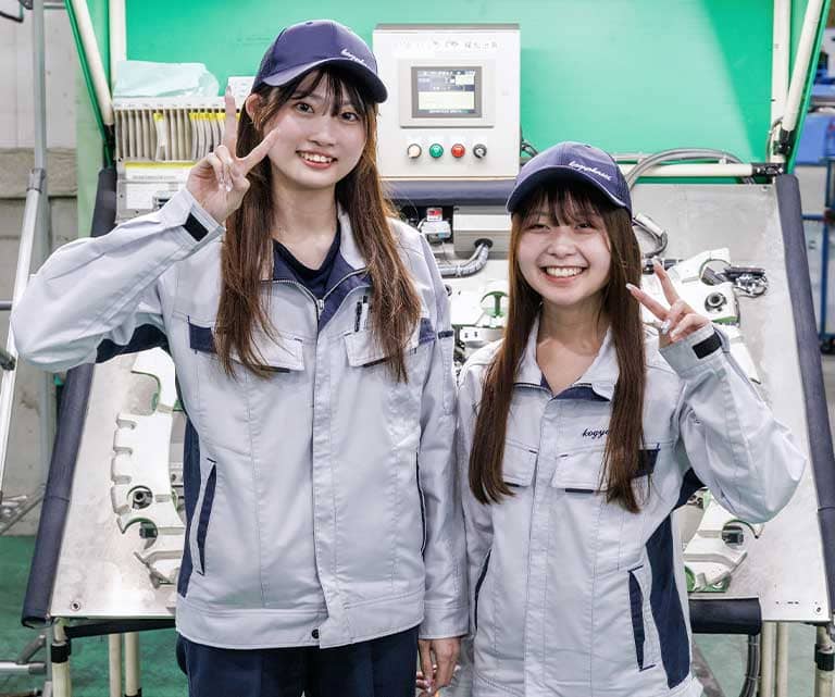 工業化成　工場　職場の様子